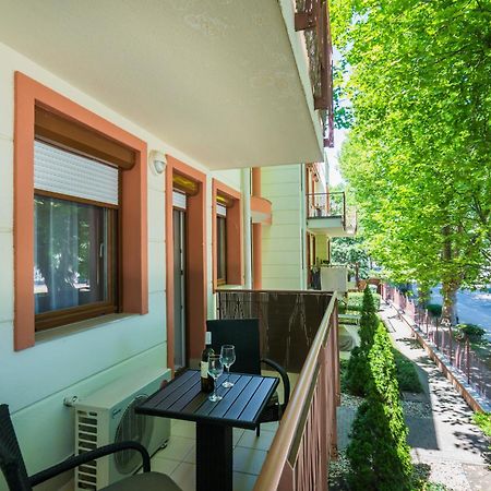 Plazs Home Apartman Siofok Ngoại thất bức ảnh