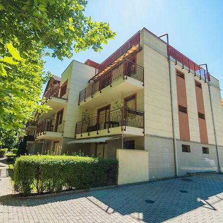 Plazs Home Apartman Siofok Ngoại thất bức ảnh