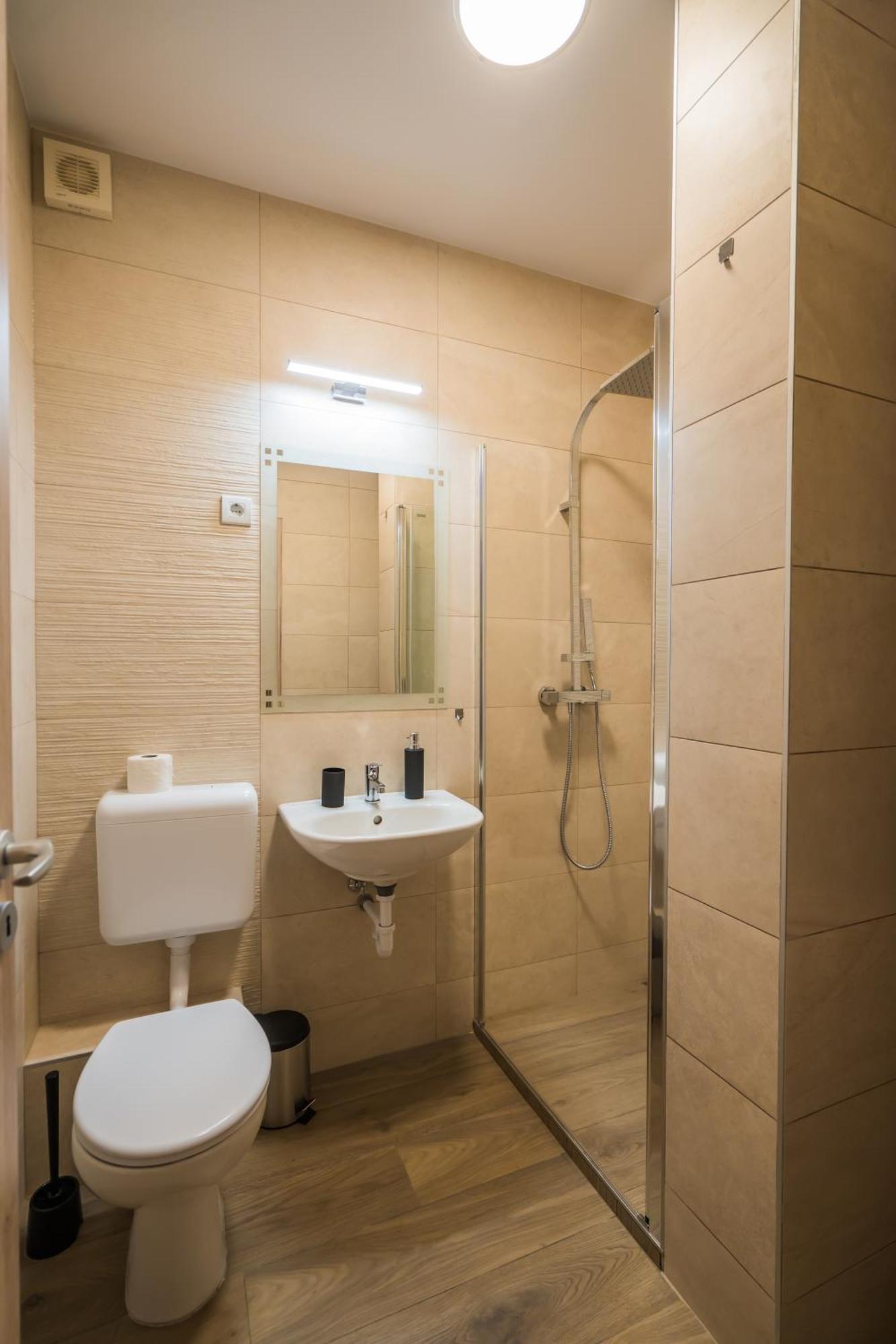 Plazs Home Apartman Siofok Ngoại thất bức ảnh